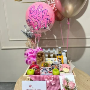 Desayuno sorpresa con globos con helio