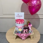 Desayuno sorpresa con globos y cilindro de rosas