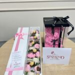 Caja de fresas con chocolate y oso teddy