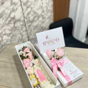 Caja de fresas con chocolate, virgen en marmolina, Ferrero Rocher