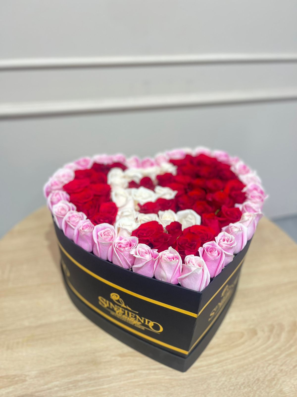 Caja corazon con rosas