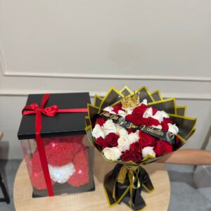 Bouquet de rosas y oso teddy