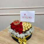 Caja corazon con rosas y Ferrero Rocher