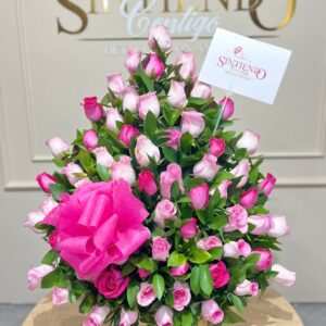 Arreglo floral en rosas