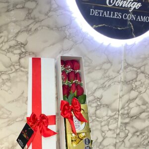 Caja de rosas con Ferrero Rocher