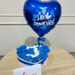 Caja corazon con rosas y globo metalizado