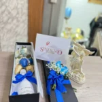 Caja de fresas con chocolate con JP Chenet y arcangel