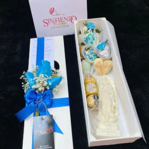 Caja con virgen en marmolina, fresas con chocolate y Ferrero Rocher